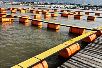 塑膠漁排設備 海洋防滑踏步板生產(chǎn)線 PE方管護欄生產(chǎn)設備