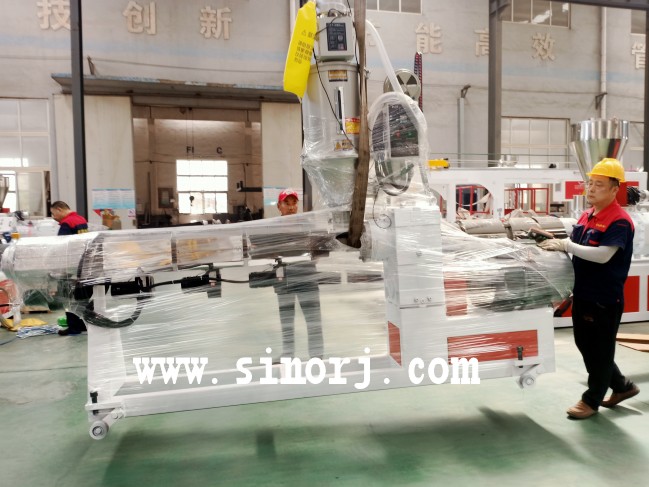 老客戶加購(gòu)ppr管材生產(chǎn)線裝柜發(fā)貨中