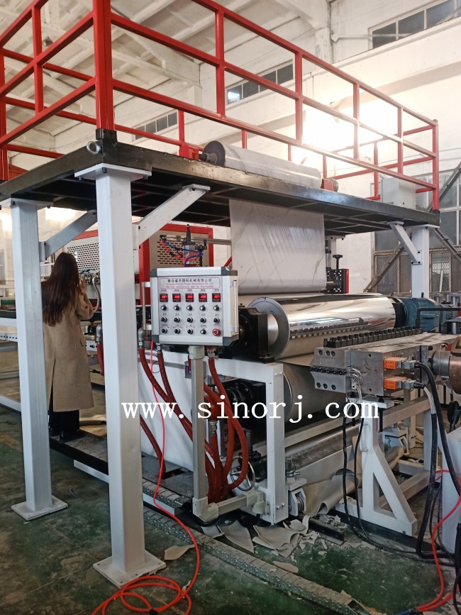 各種設(shè)備工廠試機(jī)中。。。UV板生產(chǎn)線、門板生產(chǎn)線、格柵板生產(chǎn)線、木飾面生產(chǎn)線。。。。。。